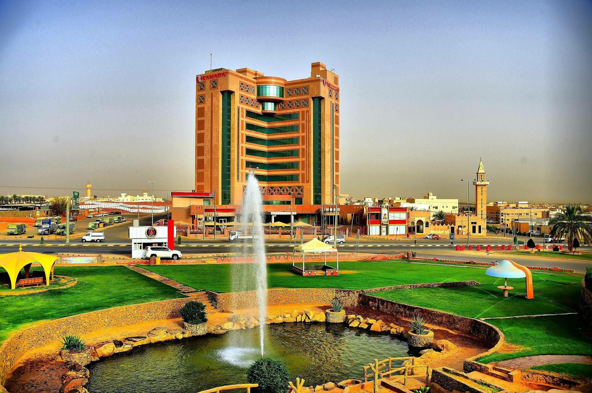 Ramada Hotel & Suites By Wyndham Al Qassim 布凯里耶 外观 照片 Al-Ahsa