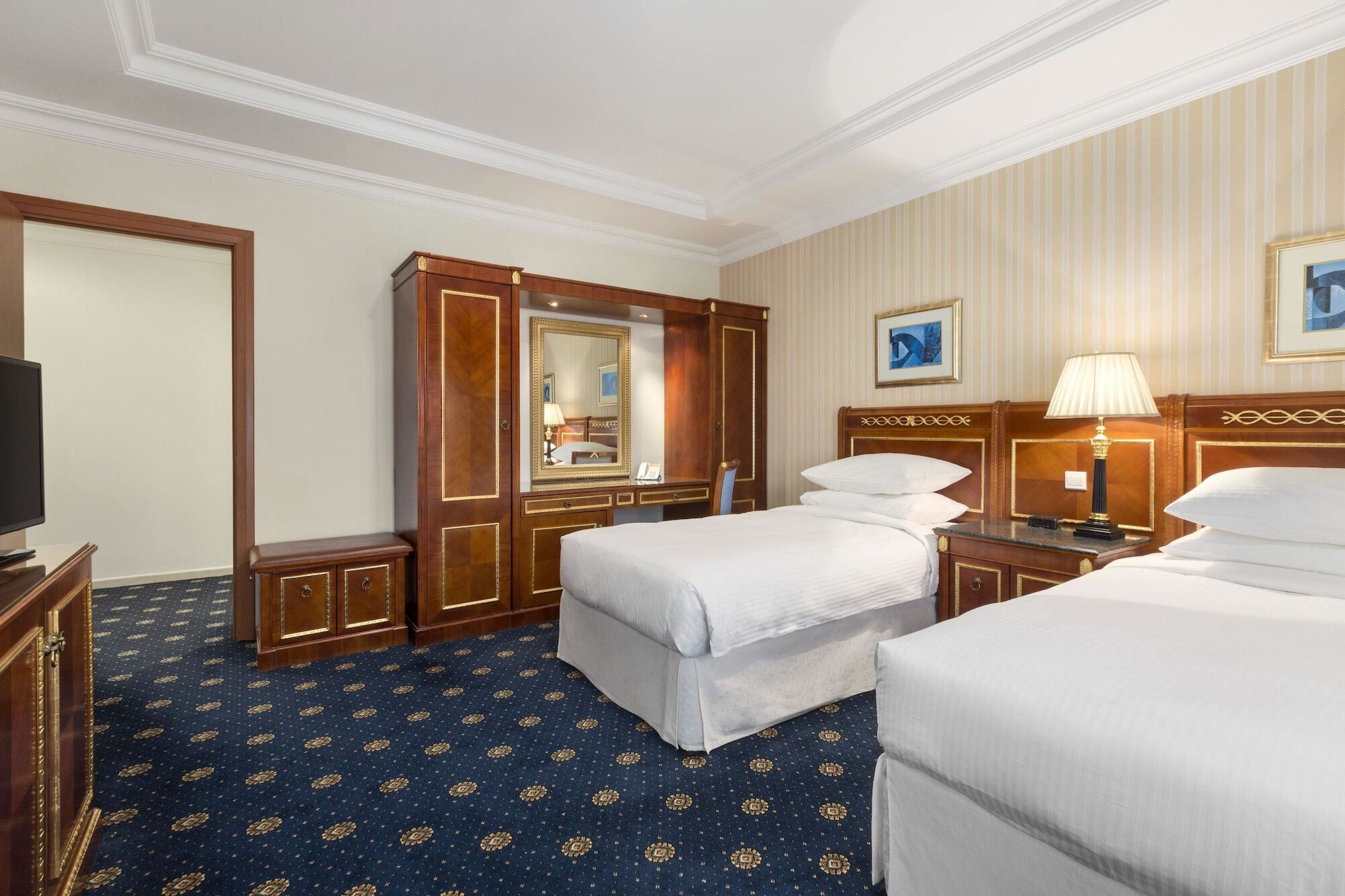 Ramada Hotel & Suites By Wyndham Al Qassim 布凯里耶 外观 照片 Deluxe room